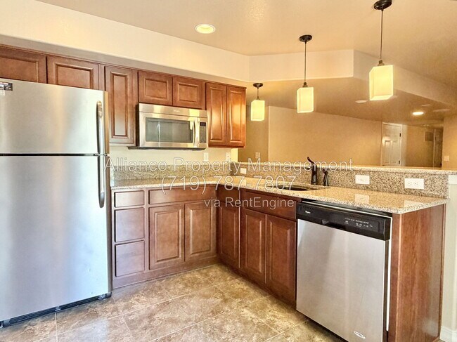 Building Photo - 1755 Smoke Ridge Dr