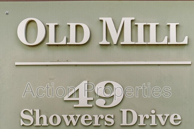 Building Photo - 49 Showers Dr