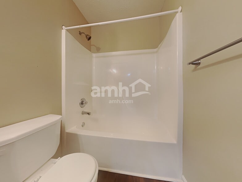 Building Photo - 311 Barberry Pl