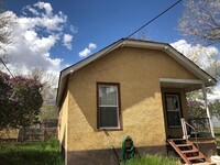 Building Photo - 911 1/2 West Maple Street