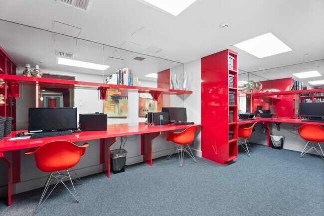 Building Photo - 1551 N Flagler Dr