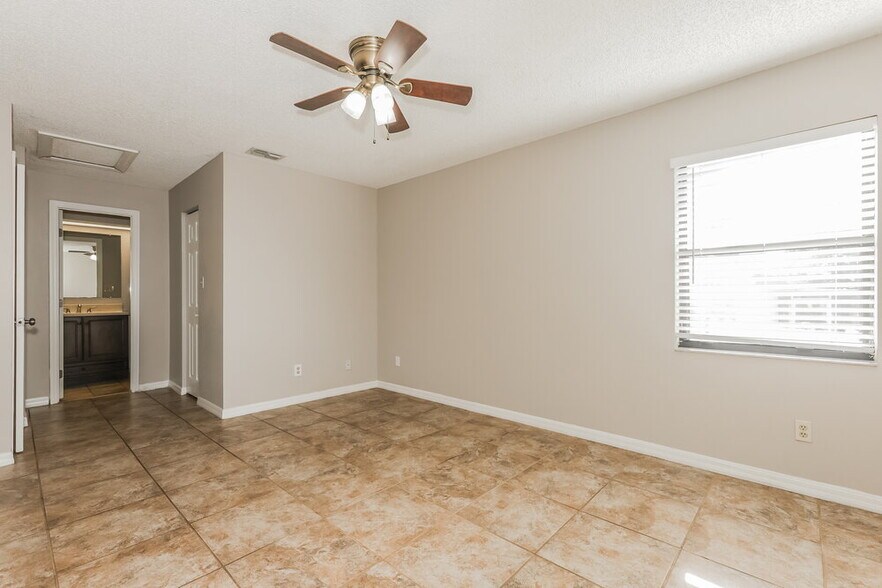 Building Photo - 1424 Covington Ct
