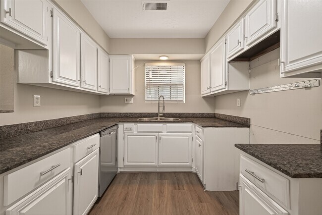 Building Photo - 12239 W Village Dr