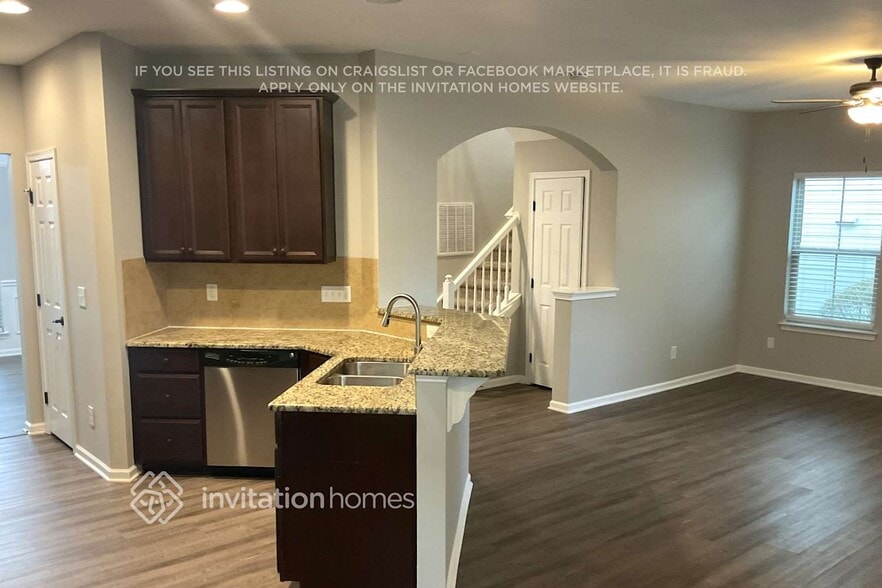 Building Photo - 1012 Crinoline Ln