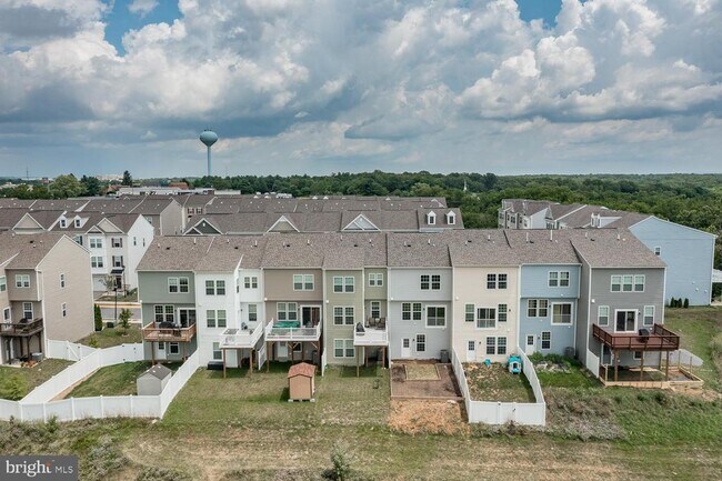 Building Photo - 227 Schramm Lp