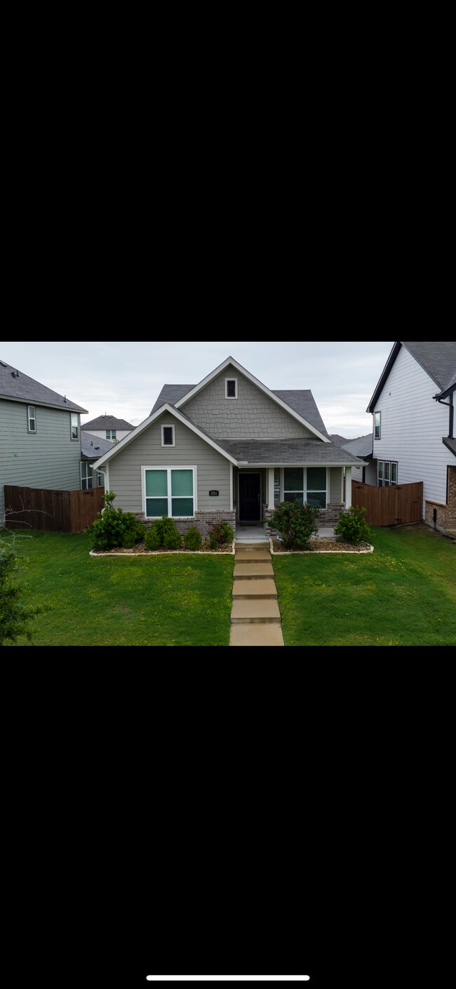 Building Photo - 2824 Journey Ln