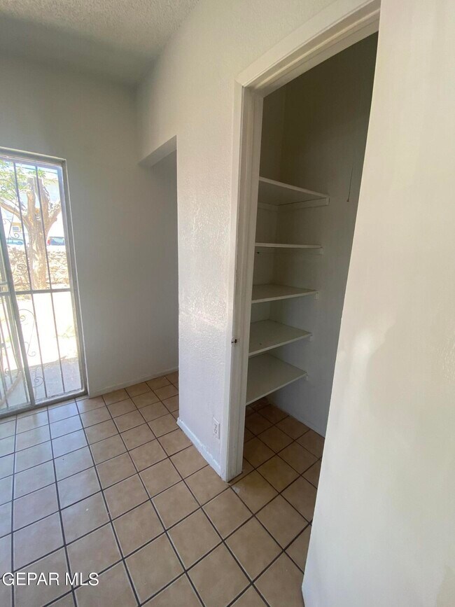 Building Photo - 8913 Ankerson St