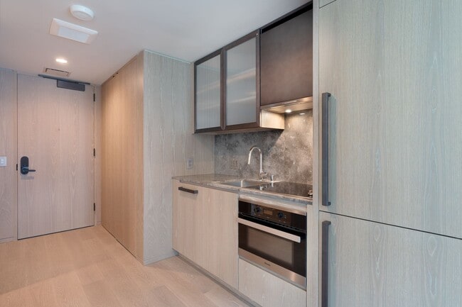 Building Photo - New Koula STUDIO