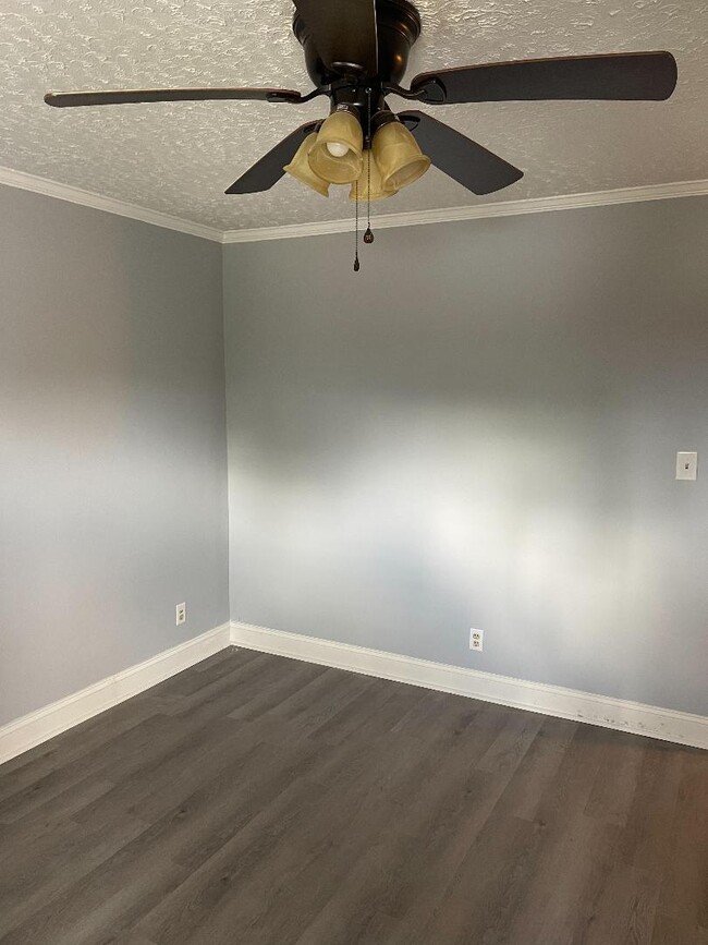 Living Room - 122 Chunn Ln
