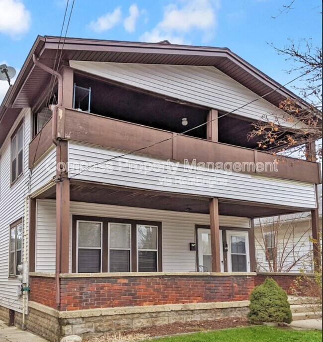 Primary Photo - 707 Knapp St NE