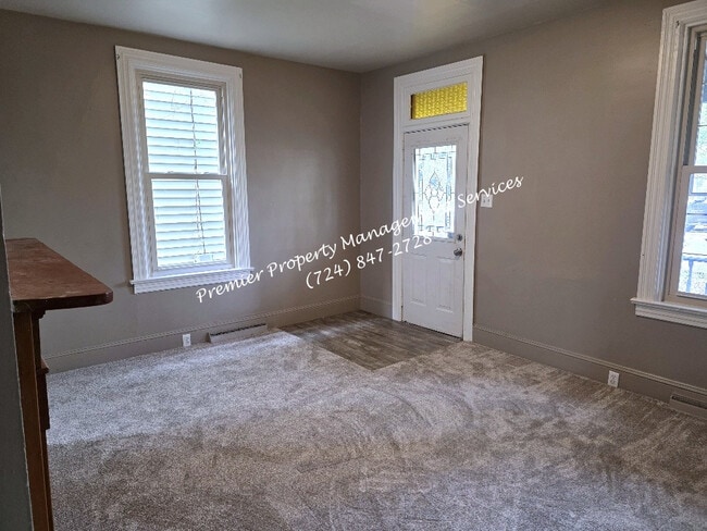 Building Photo - 1324 2nd Ave