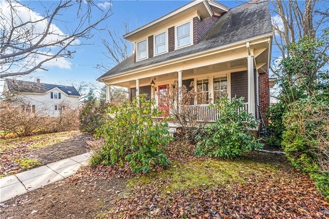 Building Photo - 9 Linden Ave