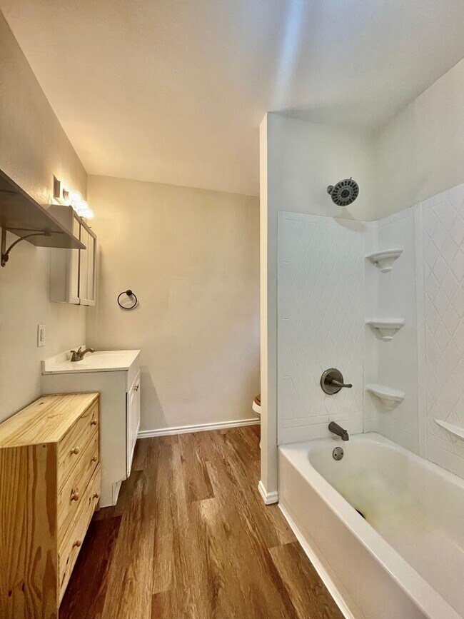 Building Photo - A slice of the Texas Hill Country - 1 Bedroom, 1 Bathroom with large back deck!