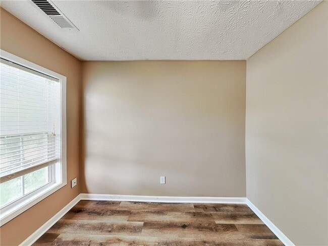 Building Photo - 2746 Northgate Way NW