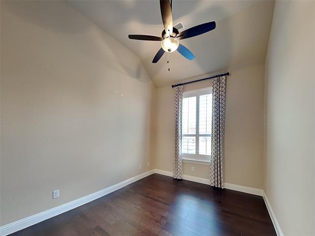 Building Photo - 14845 Belclaire Ave