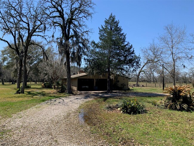 Building Photo - 29229 Sheffield Rd