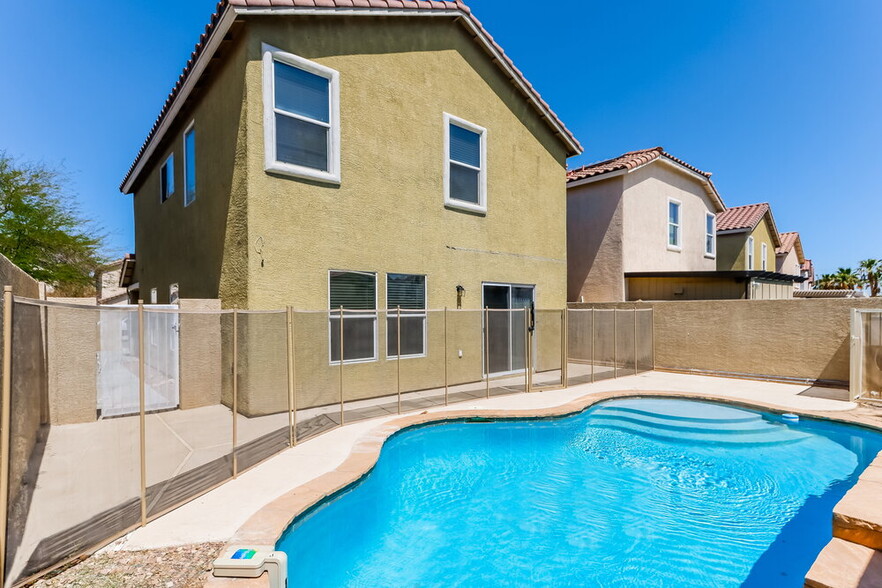 Building Photo - 7450 Easingwold Dr