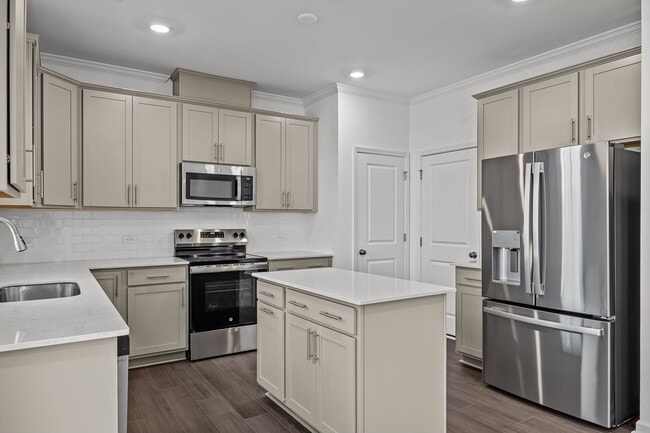 Building Photo - 50% OFF FIRST MONTH RENT!! Charming 4BD/2.5BA Located In Angier NC!!!