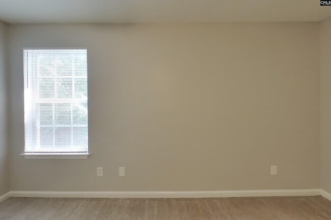 Building Photo - 120 Oakbrook Village Rd