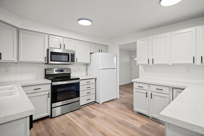 Building Photo - Great Location! - 3 Bedroom Valley Home!