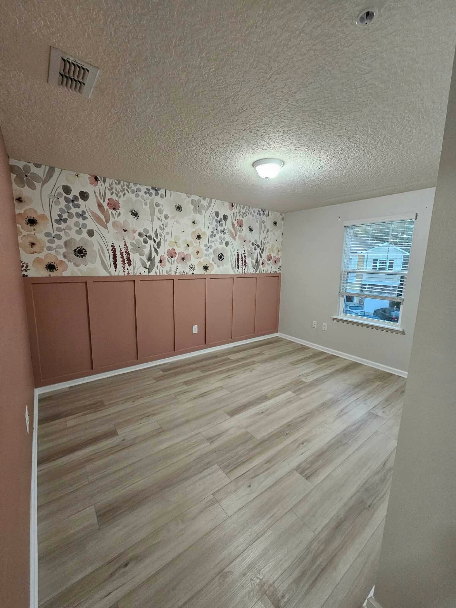 Building Photo - 213 Larkin Pl