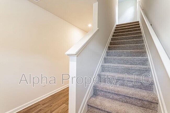 Building Photo - 4107 Garrison Ln