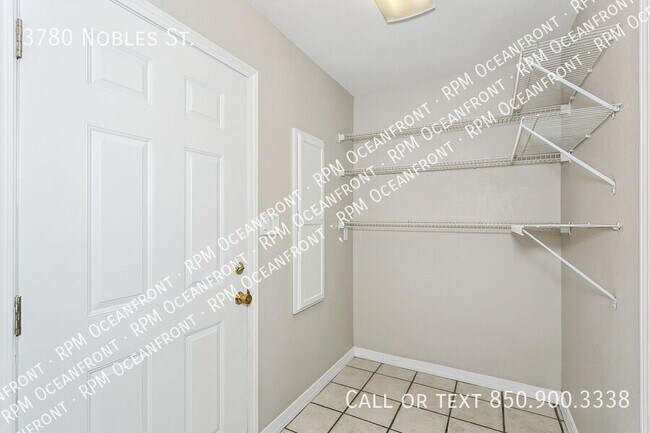Building Photo - 3780 Nobles St