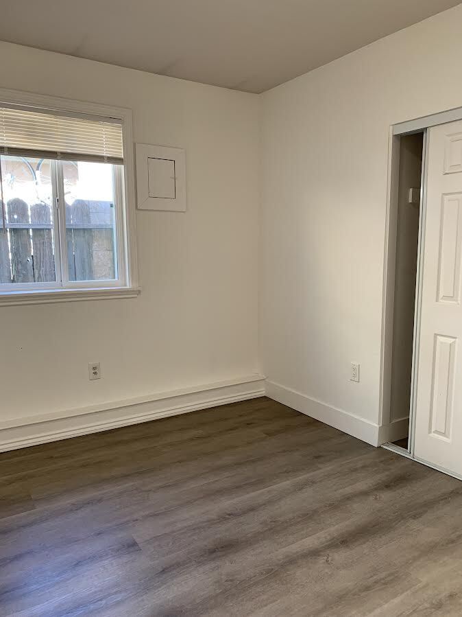 Building Photo - 427 Mignot Ln