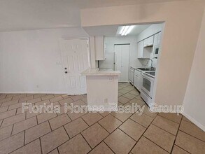 Building Photo - 2855 Winkler Ave