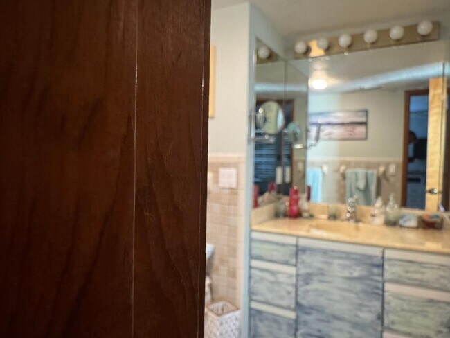 Building Photo - 409 Fernandina St