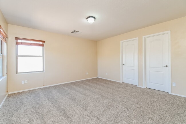 Building Photo - 2547 E Megan St