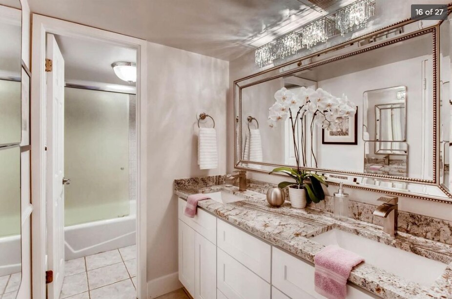 Building Photo - 1365 Columbine St