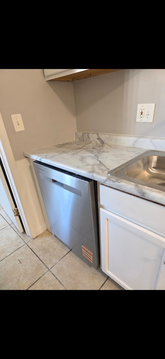 Building Photo - 20766 Ehlert Ave