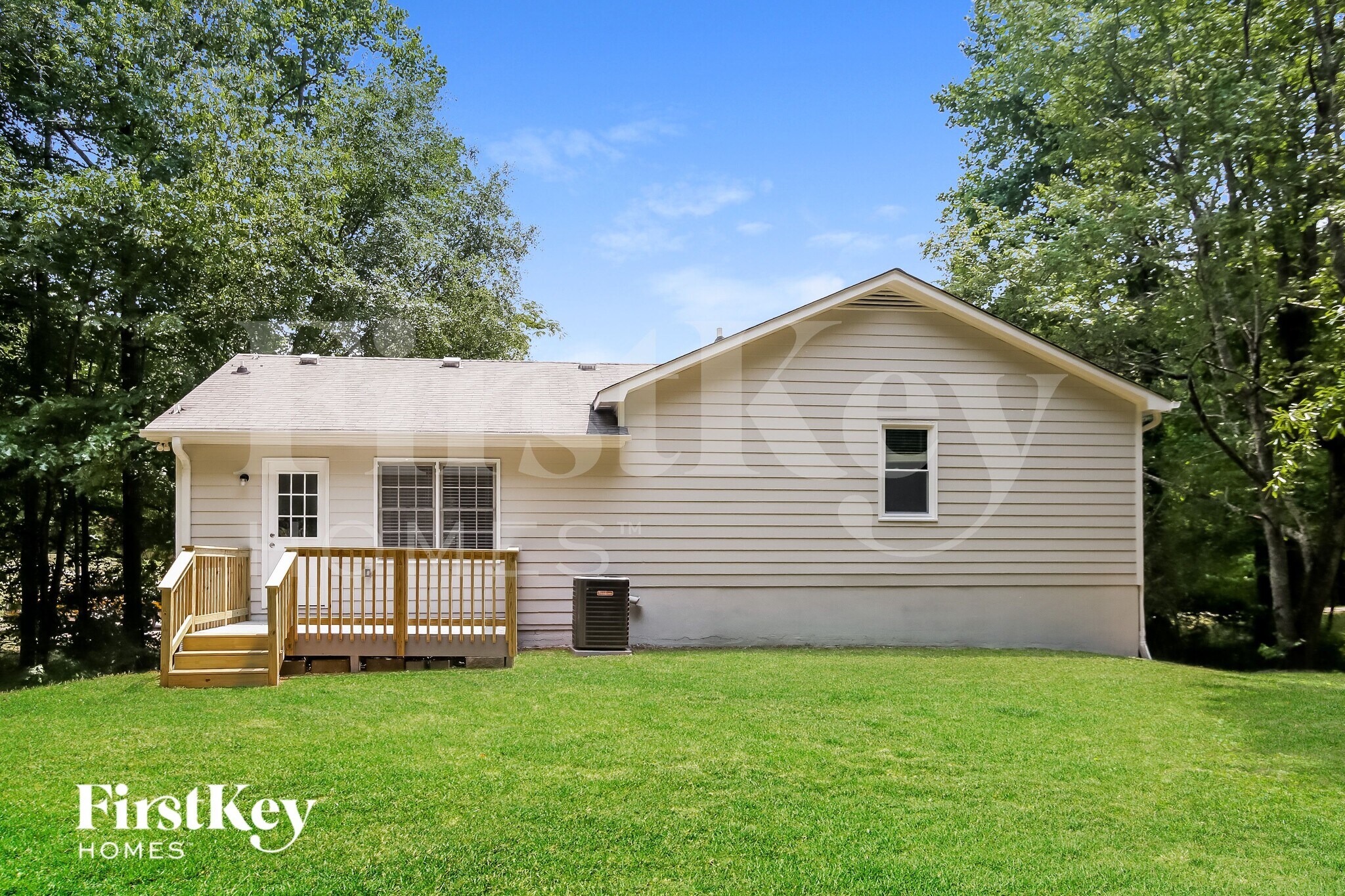 Building Photo - 127 McWhirter Pl