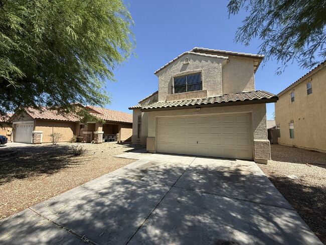 Building Photo - Updated 3-Bedroom Home with Vaulted Ceilin...
