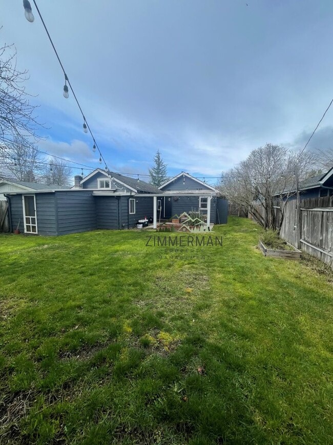 Building Photo - Newberry