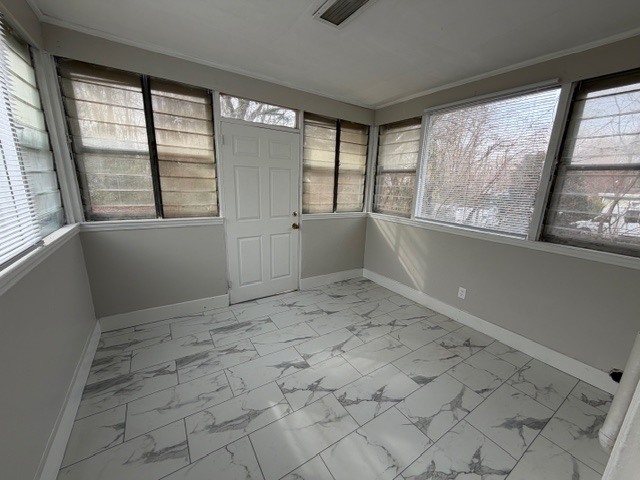 Building Photo - 3806 Wooddale Ln