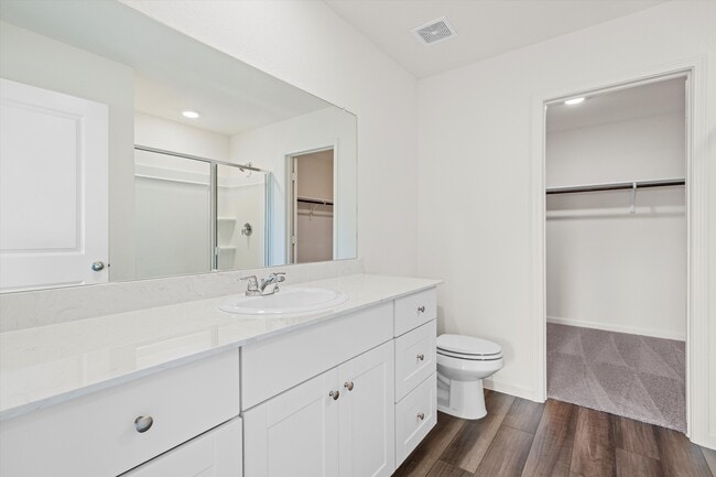Building Photo - 5932 Sahara Dr