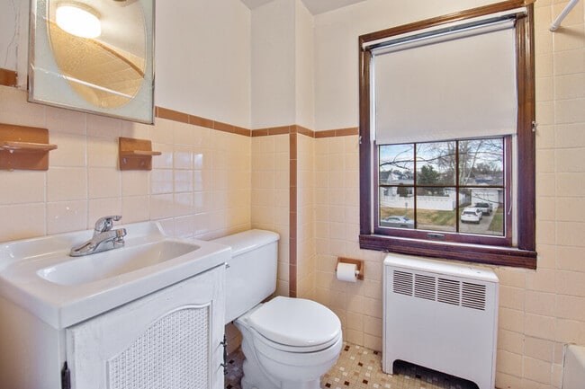 Building Photo - 51 Albemarle Rd