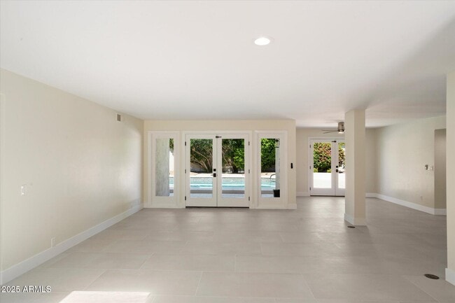 Building Photo - 8338 E San Rafael Dr