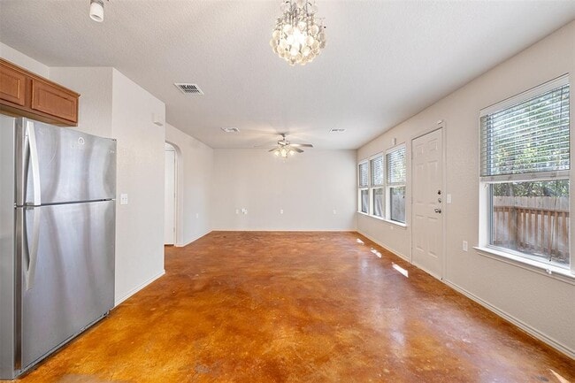 Building Photo - 7101 Thannas Way