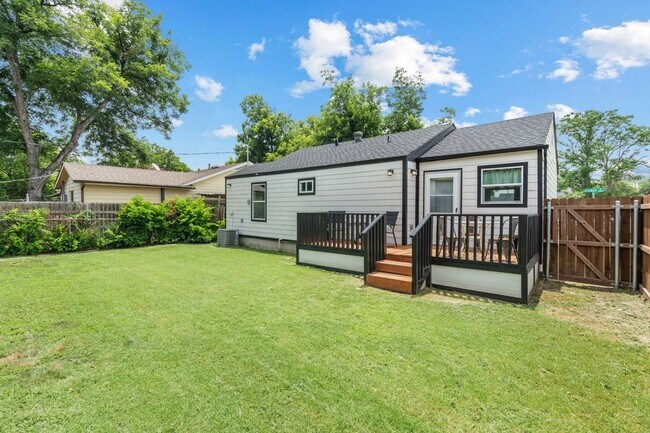 Building Photo - 4136 Lisbon St