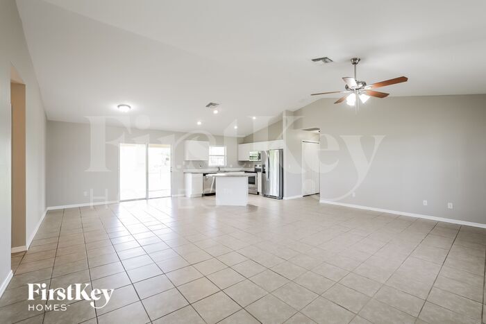 Building Photo - 218 Blackstone Dr