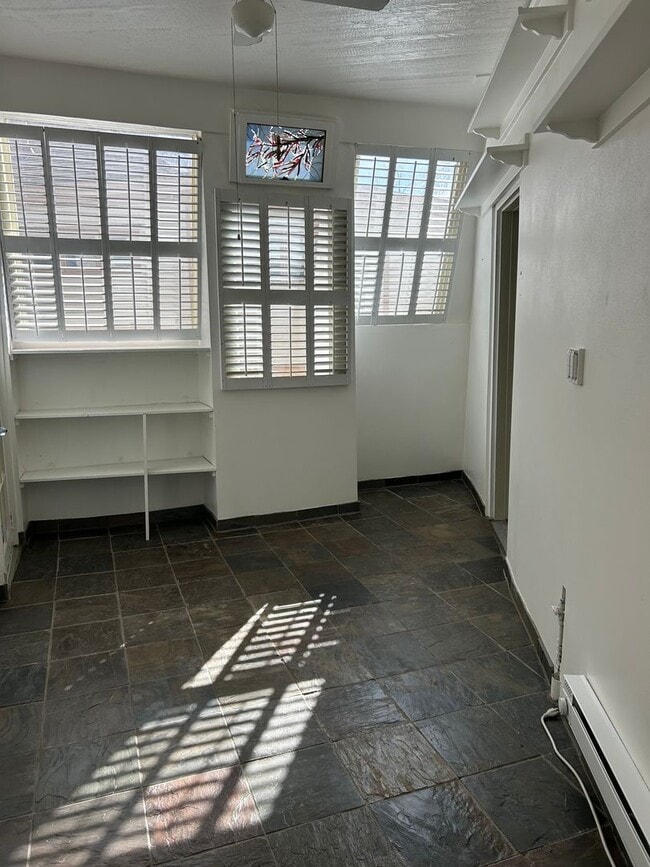 Building Photo - 1-Bedroom in Quiet 4-Plex near Ivywild