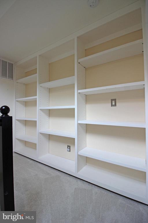 Building Photo - 6608 Jupiter Hills Cir