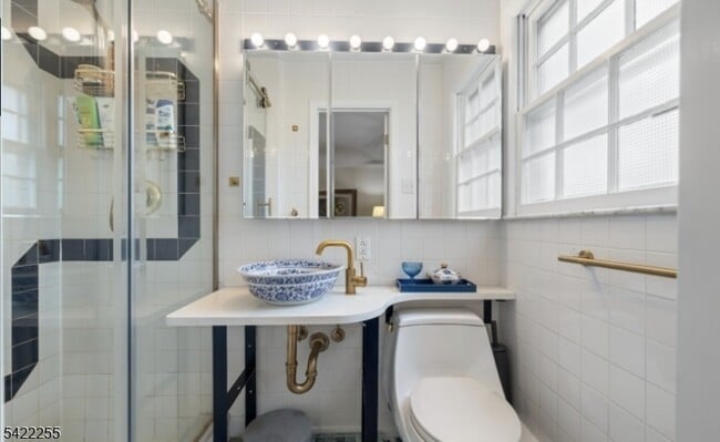 Building Photo - 4 Jensen Ct