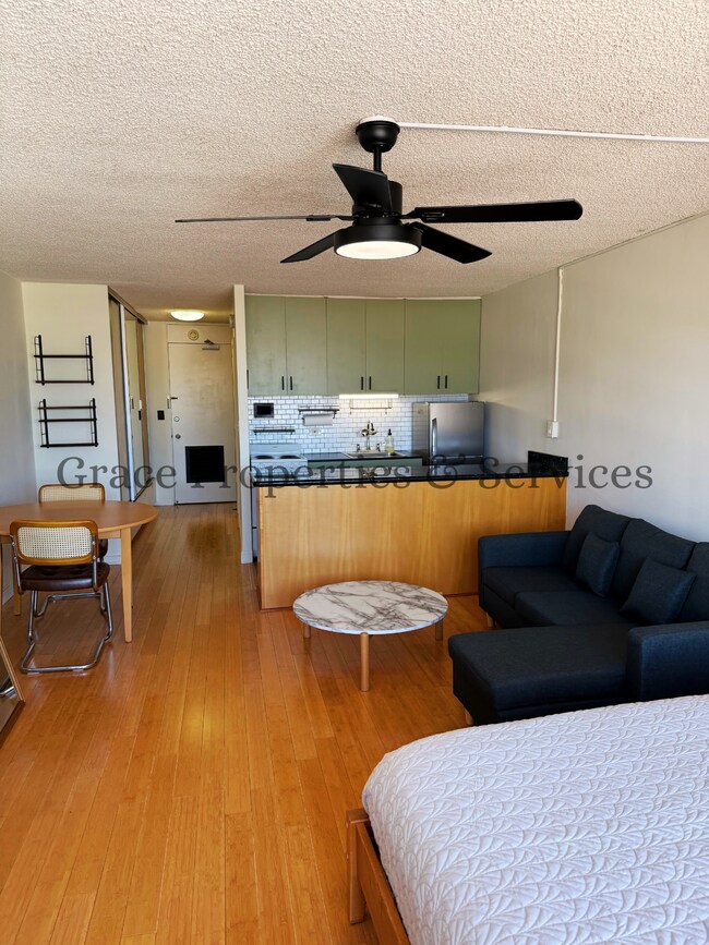 Building Photo - 0041ASH