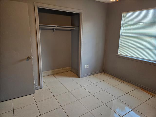 Building Photo - 4825 Miami Dr
