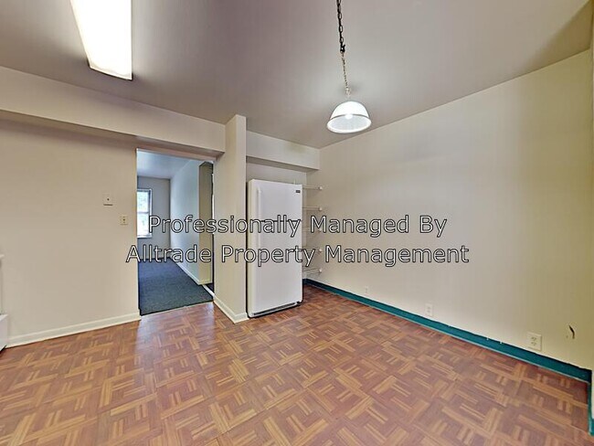 Building Photo - 5801 Russett Pl