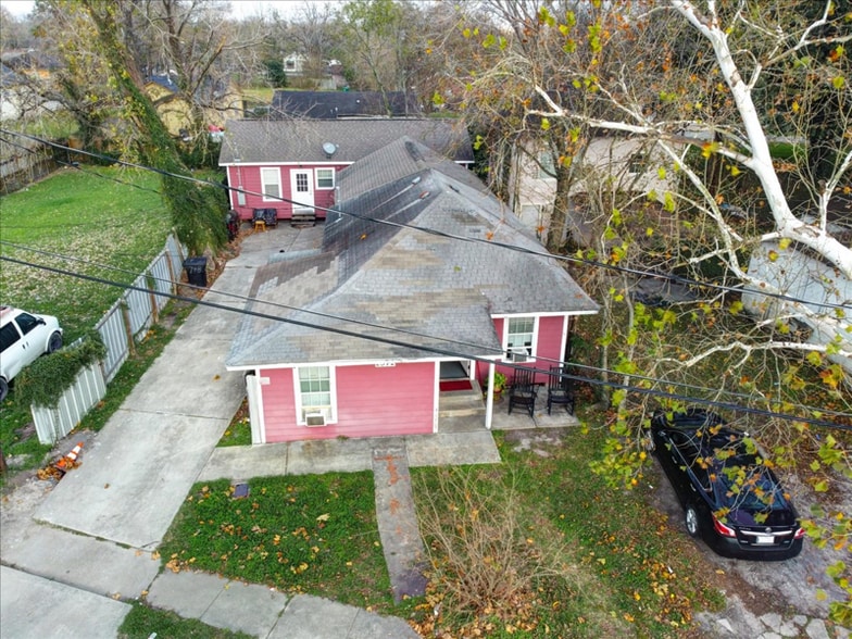 Building Photo - 2512 Altoona St